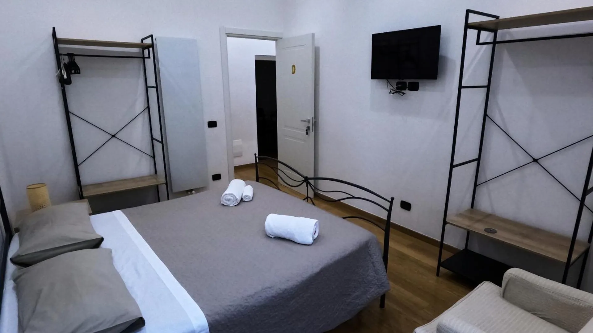 New Rooms Center Bari Włochy