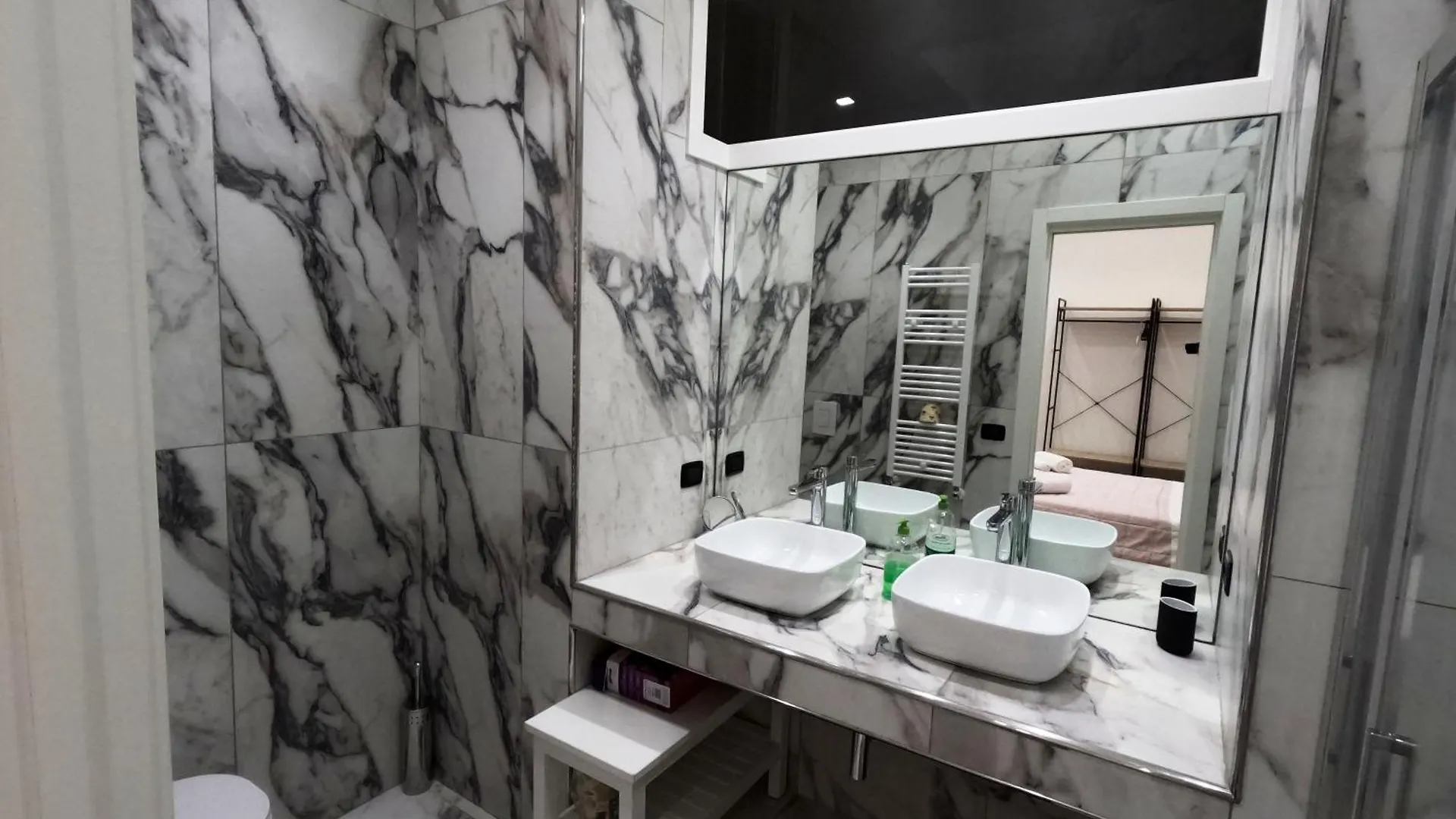 New Rooms Center Bari 0*,  Italia
