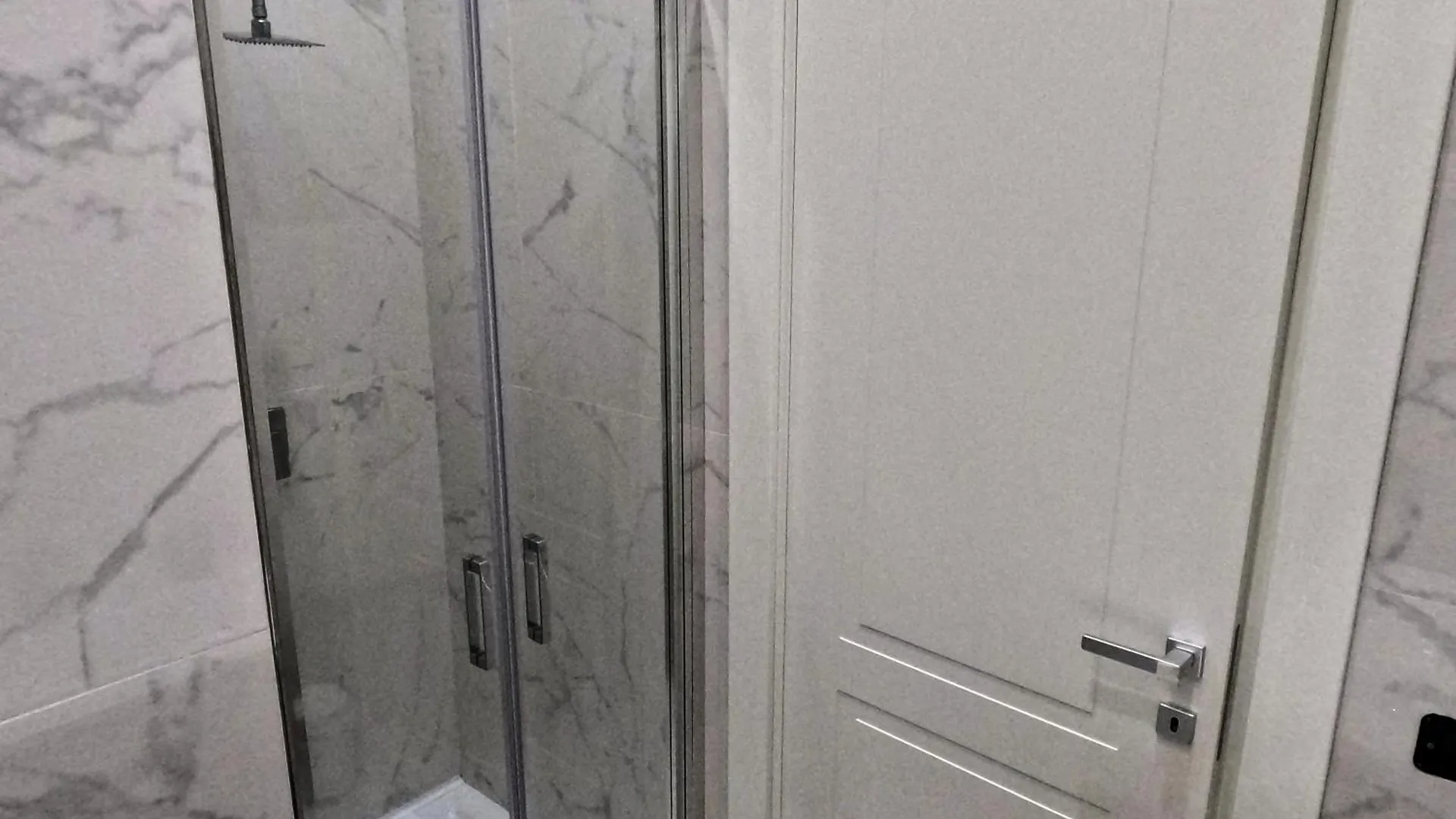 New Rooms Center Bari 0*,